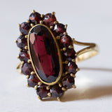 Anello vintage a margherita in oro 8K con granati, anni ‘60