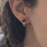 Orecchini vintage in oro 18K con zaffiri (1.2ctw ca.) e diamanti (0.12ctw ca.), anni ‘70