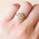Bague marguerite ancienne en or 18 carats et diamants, années 1930/40