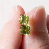 Orecchini vintage in oro 18K con peridoti, anni ‘70