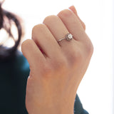 Solitaire en or blanc 18 carats avec diamant taille ancienne (0,45 ct environ), années 1940