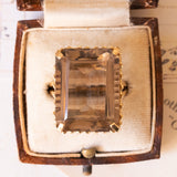 Anello vintage da cocktail in oro giallo 18K con quarzo fumé (20ct ca.), anni ‘50/‘60