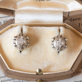 Orecchini antichi in oro bianco 18K con diamanti (0.20ctw ca.), anni ‘30/‘40