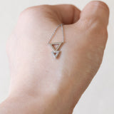 Collana moderna in oro 9K con diamanti