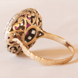 Anello vintage in stile antico a toppa in oro giallo 14K e argento con diamanti (0.56ctw ca.) e rubini, anni '60
