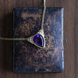 Collier vintage in oro 14K con ametista (7.80ct ca.) e diamanti (0.08ct ca.), anni ‘60/‘70