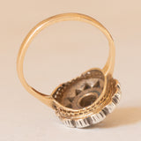 Anello vintage in stile antico a margherita in oro giallo 18K e argento con diamanti (centrale 0.40ct ca.), anni '60