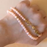 Collana vintage in oro 9K con corallo rosa, anni ‘50/‘60