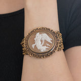 Bracciale antico in oro 18K con cammeo su conchiglia, primi del ‘900