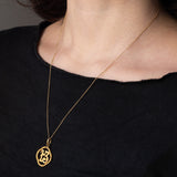 Ciondolo portafortuna antico con numero 13 in oro giallo 18K, anni ‘10/‘20