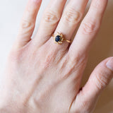 Anello vintage a margherita in oro 18K con zaffiro e diamanti, anni ‘70