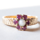 Anello retrò in oro 18K con rubini e perla, anni ‘40