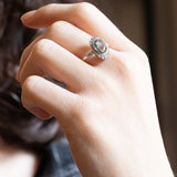 Anello Art Déco in platino e in oro bianco 18K con acquamarina e diamanti, anni ‘30