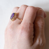Anello vintage da cocktail in oro 18K con zaffiro viola, anni ‘60/‘70