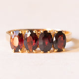 Anello vintage in oro giallo 18K con granati (2ctw ca.), anni ‘50/‘60