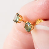 Orecchini vintage in oro 18K con zaffiri verdi, anni ‘70