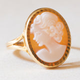 Anello vintage in oro giallo 18K con cammeo su conchiglia, anni ‘50/‘60