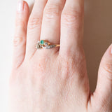 Toi et Moi Art Nouveau in oro giallo 18K e argento con smeraldo e diamanti (centrale di 0.10ct ca.), anni ‘10/‘20