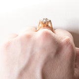 Anello vintage in oro giallo e in oro bianco 18K con diamanti (centrale di 0.10ct ca.), anni ‘60/‘70