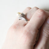 Anello vintage in oro bianco 14K con perla e diamanti (0.36ctw ca.), anni ‘60