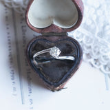 Solitario in oro bianco 18K con diamante di taglio vecchio di 0.55ct ca.