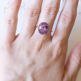 Vintage cocktail ring in 18K gold with dark purple amethyst, 1960s