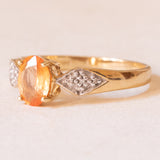 Anello vintage in oro giallo e in oro bianco 9K con zaffiro arancione (0.80ct ca.) e diamanti, anni ‘70