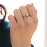 Solitaire en or blanc 18 carats avec diamant taille ancienne (0,45 ct environ), années 1940