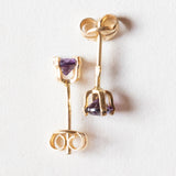 Orecchini vintage in oro 18K con paste di vetro viola, anni ‘70