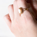 🍂 Anello vintage in oro 18K con cammeo su conchiglia, anni ‘50/‘60