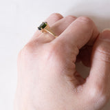 Anello solitario vintage in oro 14K con tsavorite verde, anni ‘70