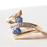 Anello vintage in oro 18K con zaffiri e diamante, anni ‘70