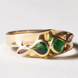 Anello vintage in oro 18K con paste di vetro verdi e rubini, anni ‘70
