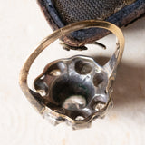 Anello a margherita antico in oro 18K e argento con diamanti di taglio vecchia miniera (1.15ctw ca.), seconda metà dell’800
