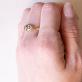 Anello antico in oro giallo 18K e argento con diamanti di taglio rosetta, anni ‘20/‘30