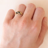 Anello vintage in oro 18K con zaffiri e diamanti, anni ‘60