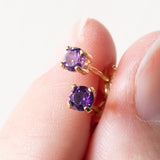 Orecchini vintage in oro 18K con paste di vetro viola, anni ‘70