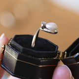 Anello vintage in oro bianco 14K con perla e diamante (0.03ct ca.), anni '60/'70
