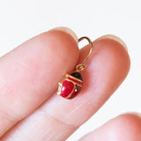 Demi parure comprendente collana e orecchino moderni in oro 18K con coccinelle con smalti, anni ‘90