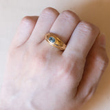 Vintage 18K gold band ring with blue topaz, 60s / 70s