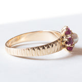 Anello retrò in oro 18K con rubini e perla, anni ‘40