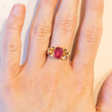 Anello vintage in oro 18K con pasta di vetro rosa, anni ‘60