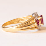 Anello vintage in oro giallo 18K e in oro bianco 18K con rubini e diamanti (0.18ctw ca.), anni ‘70