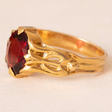 Anello vintage in oro giallo 18K con granato (4.50ct ca.), anni ‘60