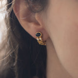 Orecchini vintage in oro 18K con zaffiri (1.2ctw ca.) e diamanti (0.12ctw ca.), anni ‘70