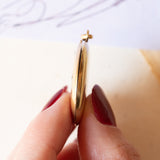 Pendente portafoto antico in oro giallo 18K con diamanti di taglio vecchia miniera (0.12ctw ca.) e di taglio rosetta, primi anni del ‘900