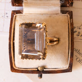 Anello vintage da cocktail in oro giallo 18K con quarzo fumé (20ct ca.), anni ‘50/‘60