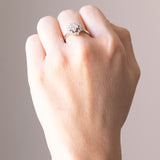 Anello vintage a margherita in oro bianco 14K con diamanti (0.50ctw ca.), anni ‘60