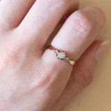 Anello antico in oro 18K con diamanti (centrale di 0.05ct ca.), anni ‘10