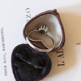 Solitaire en or blanc 18 carats avec diamant taille ancienne (0,45 ct environ), années 1940